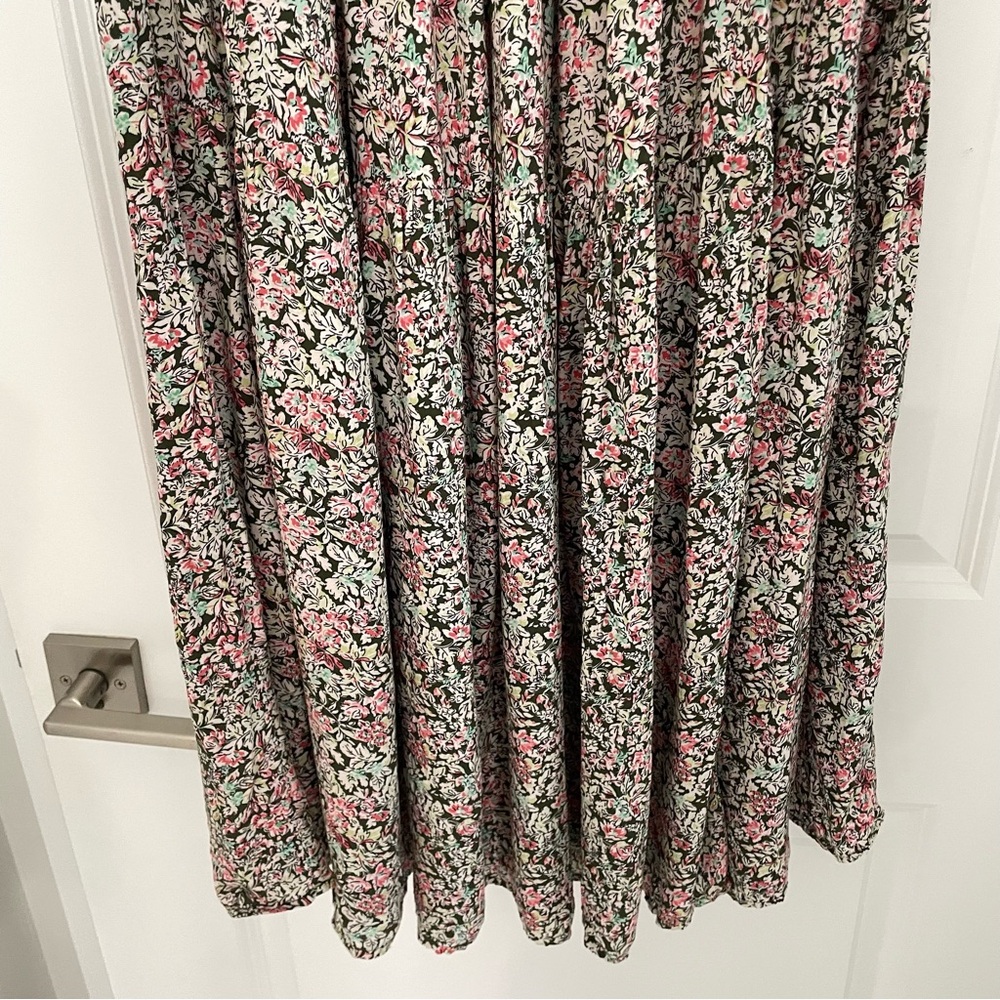 NATURAL LIFE Pink and Green Floral Maxi
Skirt Smocked Waist Flowy Boho Hippie. 1 - Picture 5 of 9